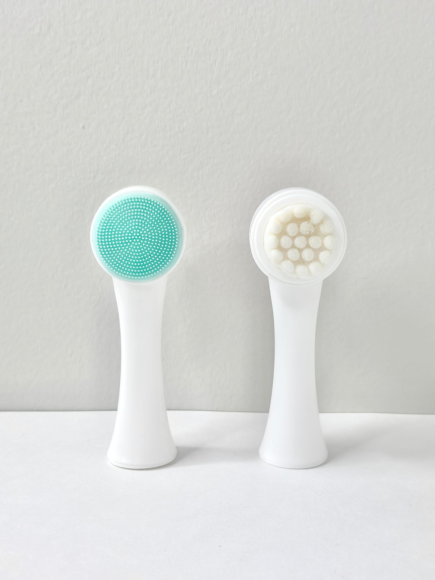 3D Double-Sided Silicone Facial Cleansing Brush