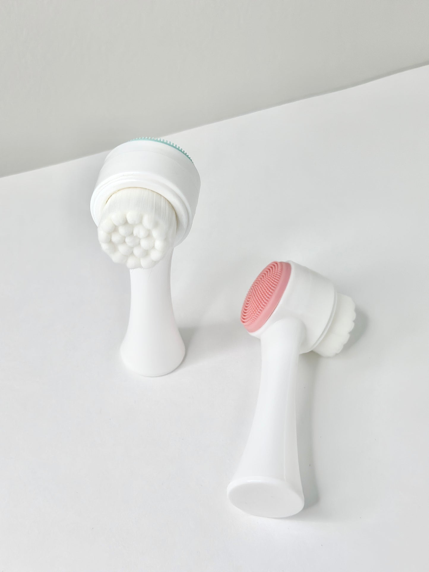 3D Double-Sided Silicone Facial Cleansing Brush