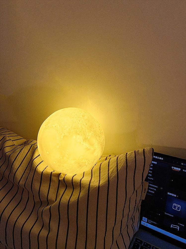 3D Printed Moon Night Light