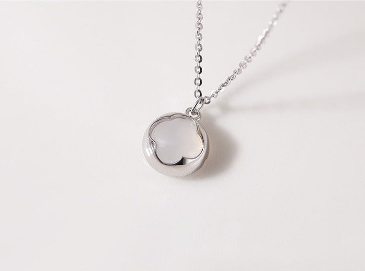 Clover White Chalcedony Necklace