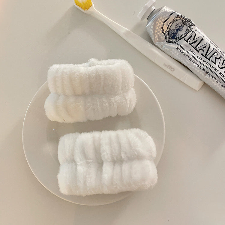 Coral Fleece Absorbent Wristband (pair of 2)