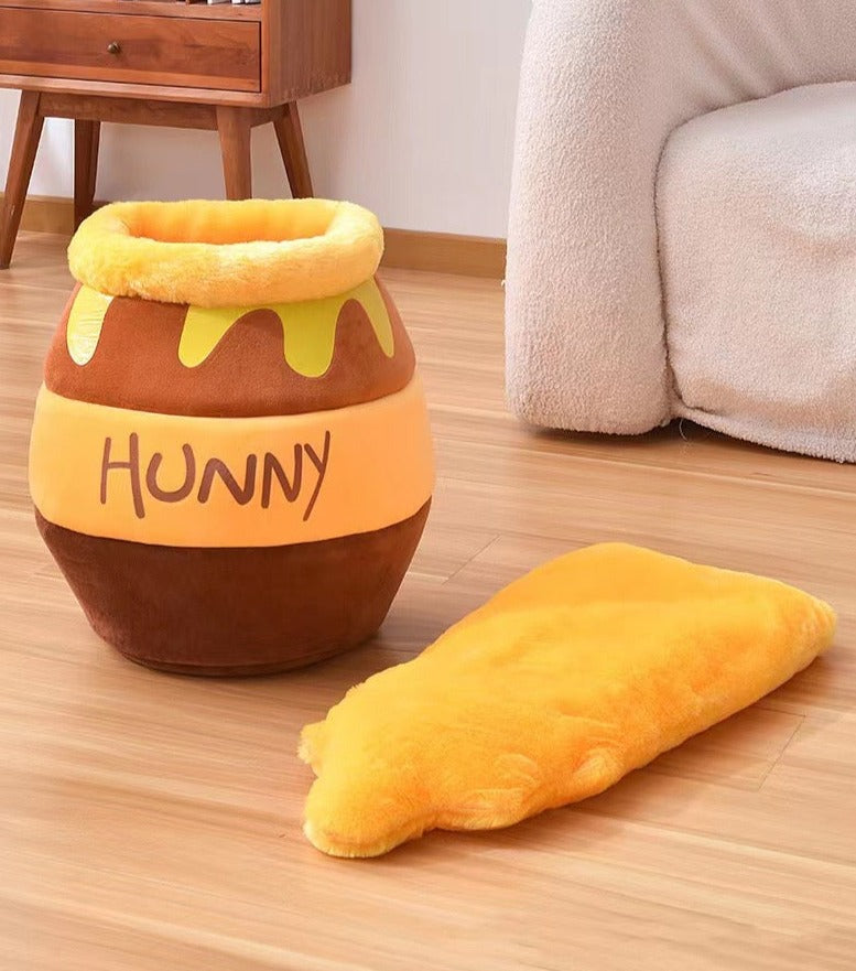 Honey Jar Cat Bed - Cozy and Stylish Cat Bed with Double-Sided Cushion for Easy Cleaning and Maximum Comfort. Available in Regular and Large Sizes.