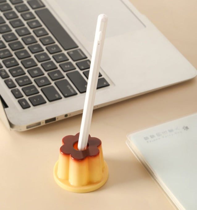 Pudding Pen Holder