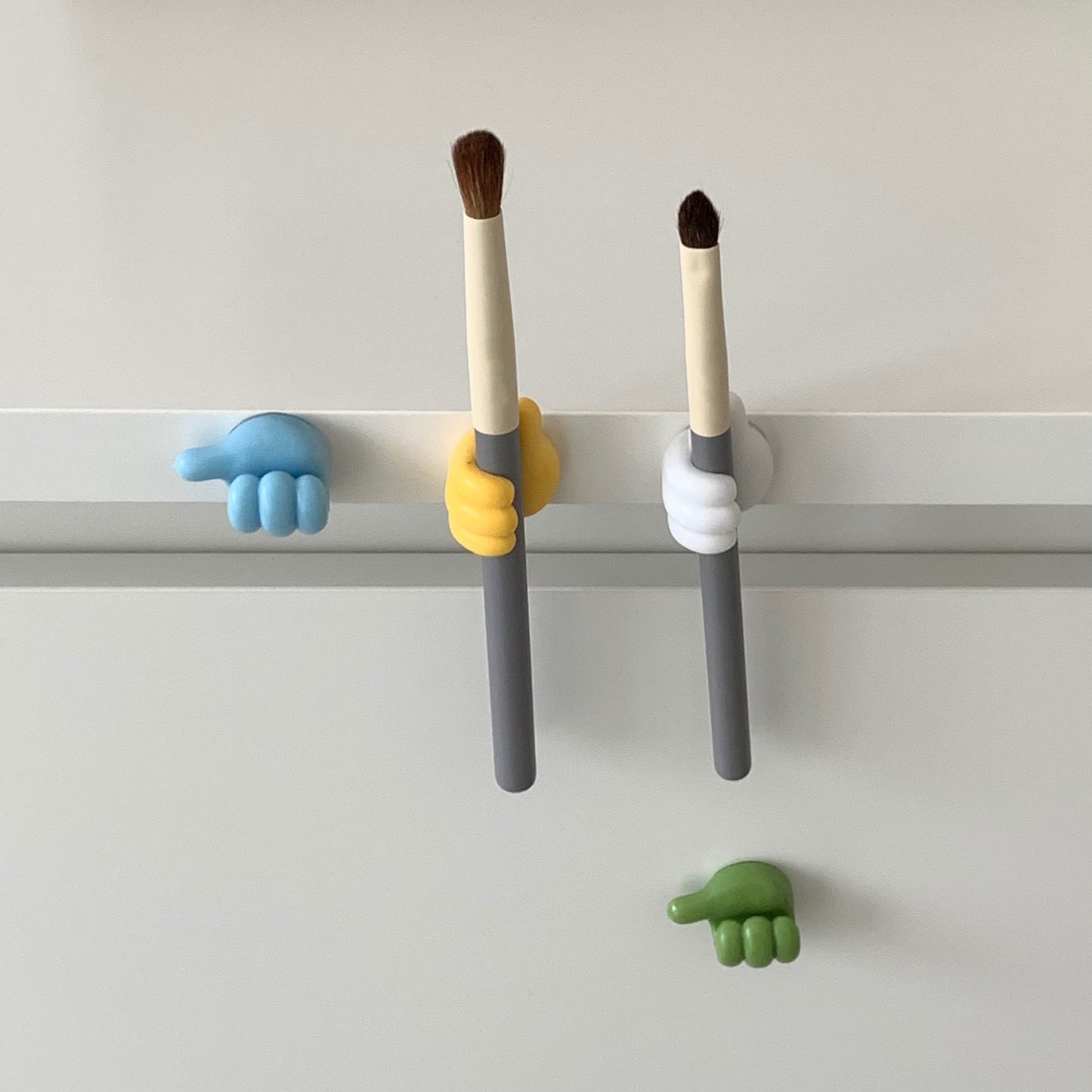 Thumb Shaped Cable Organizer and Fastening Hooks (Set of 5)