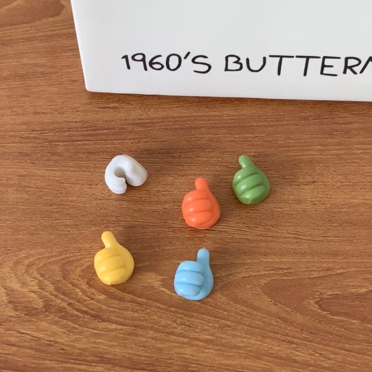 Thumb Shaped Cable Organizer and Fastening Hooks (Set of 5)