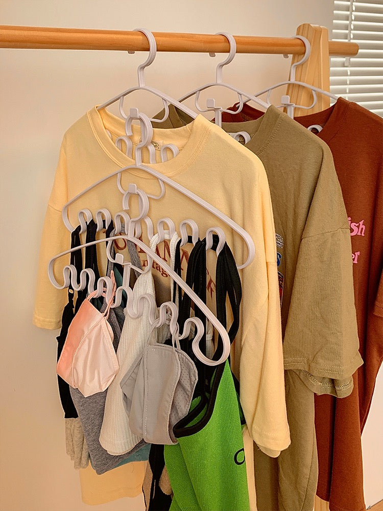 Wavy Clothes Hangers