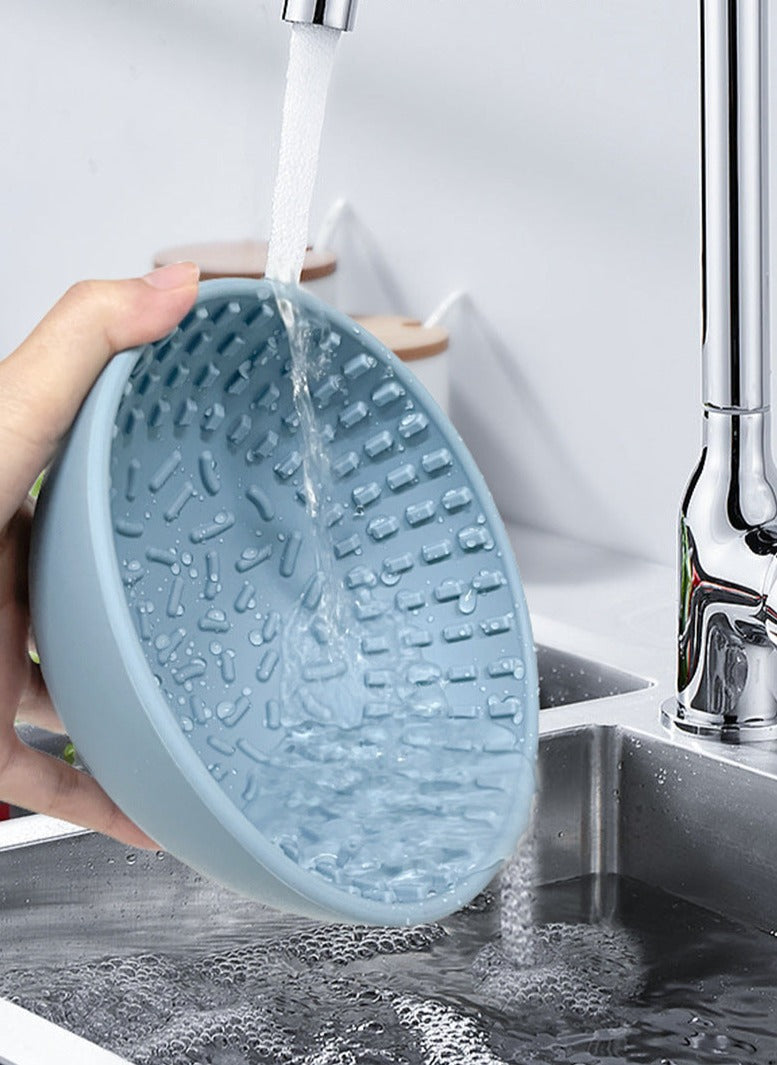 Wobbler Slow Feeder Bowl made of food-grade silicone, featuring a unique wobbling design and a textured licking pad for improved oral health, in a size of 16.5cm x 8cm with a capacity of 880ml.