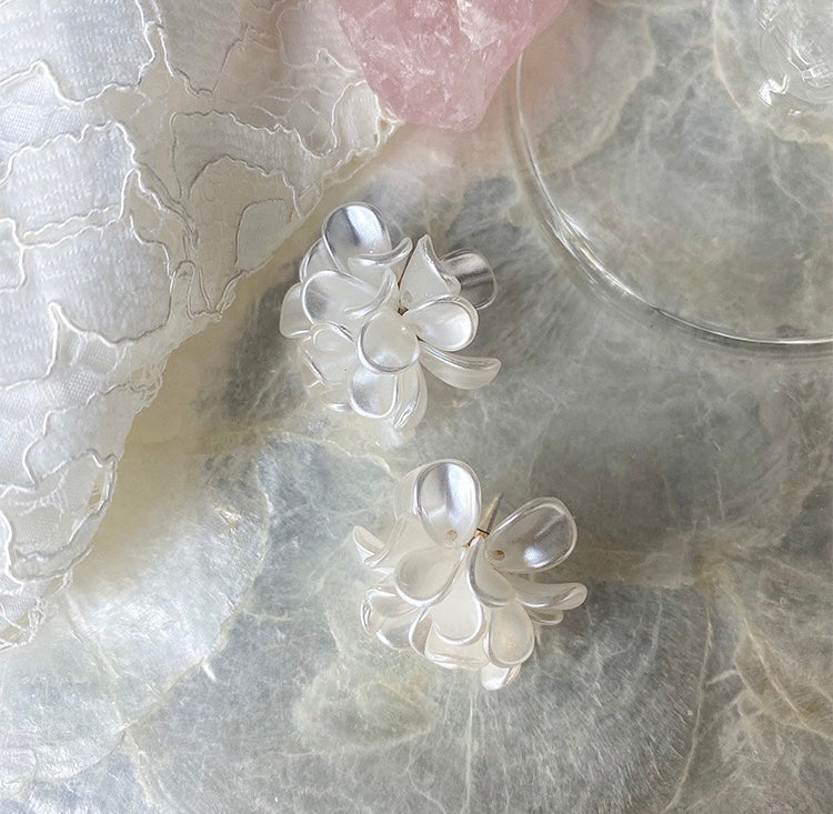 Pearl Petal Design Earrings with S925 Silver Needle