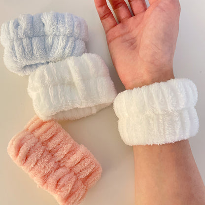 Coral Fleece Absorbent Wristband (pair of 2)