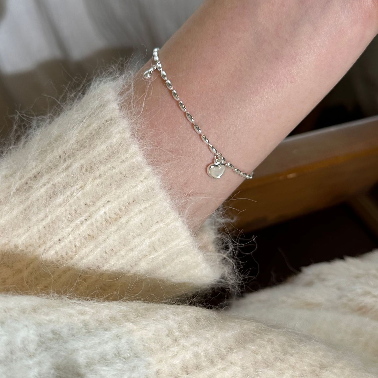 Silver Rice Grain Chain Bracelet with Heart Moonstone Pendant